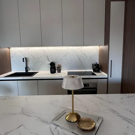 Riverside Aria Lux