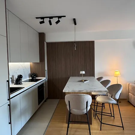 아파트 Riverside Aria Lux